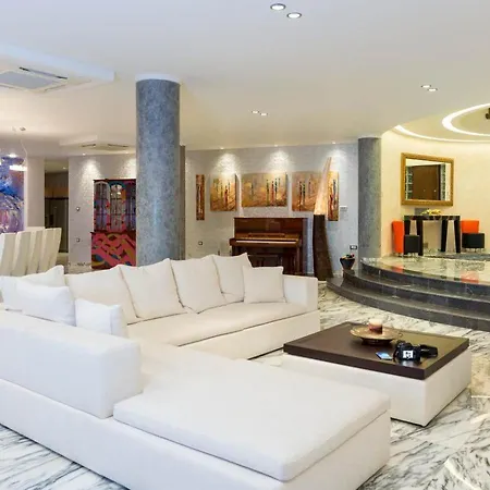 Louloudi Villa *