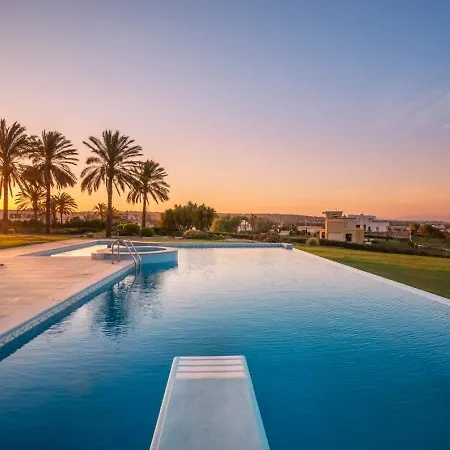 Louloudi Villa *